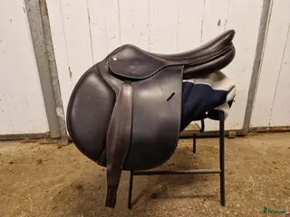 Sadlar hästutrustning Tattersal Hoppsadel - Annons 1
