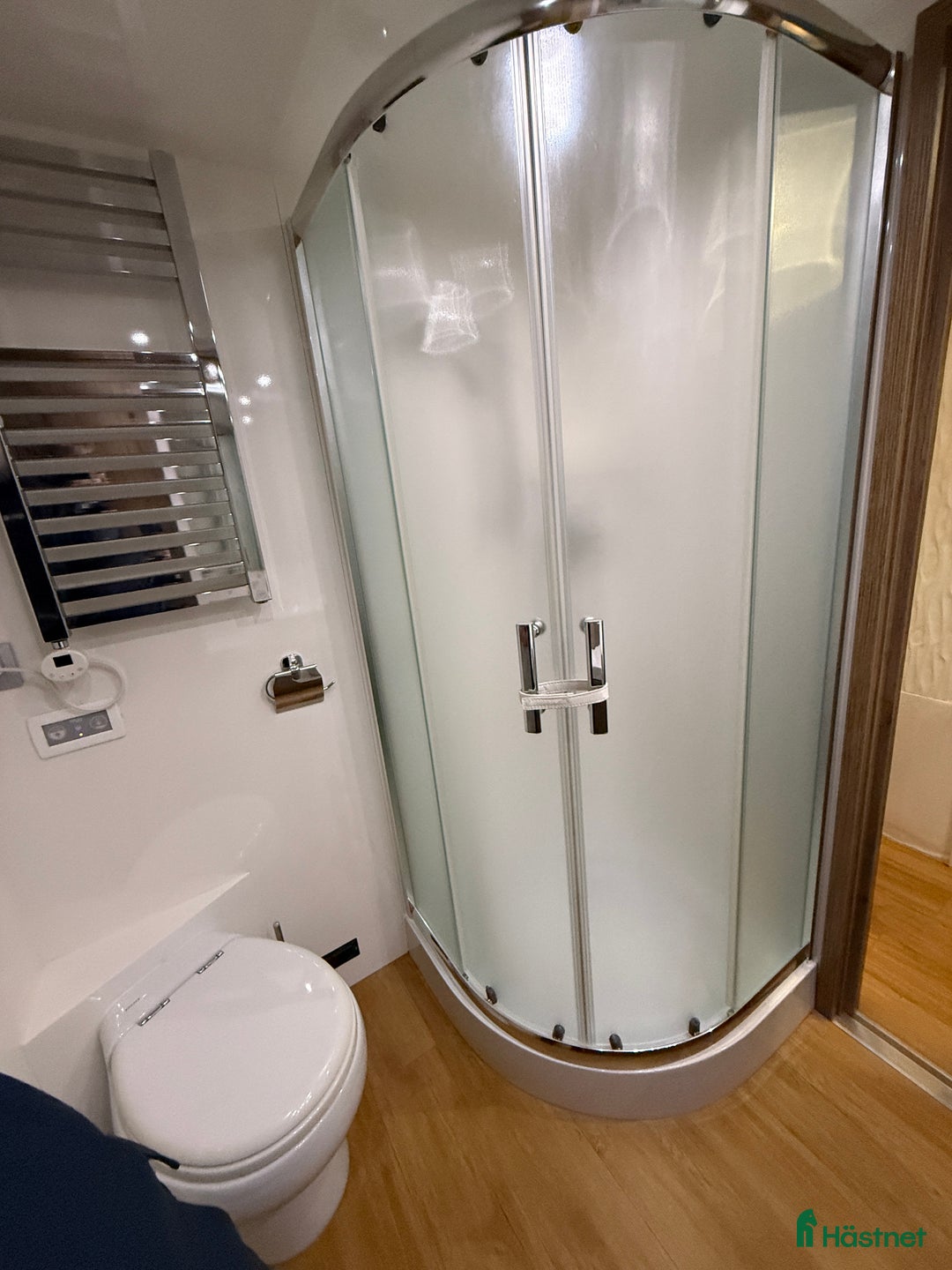 Hästlastbilar  fordon & transport till salu: Exklusiv 6-hästars Scania hästlastbil Horsepartner i Laholm - Annons 16