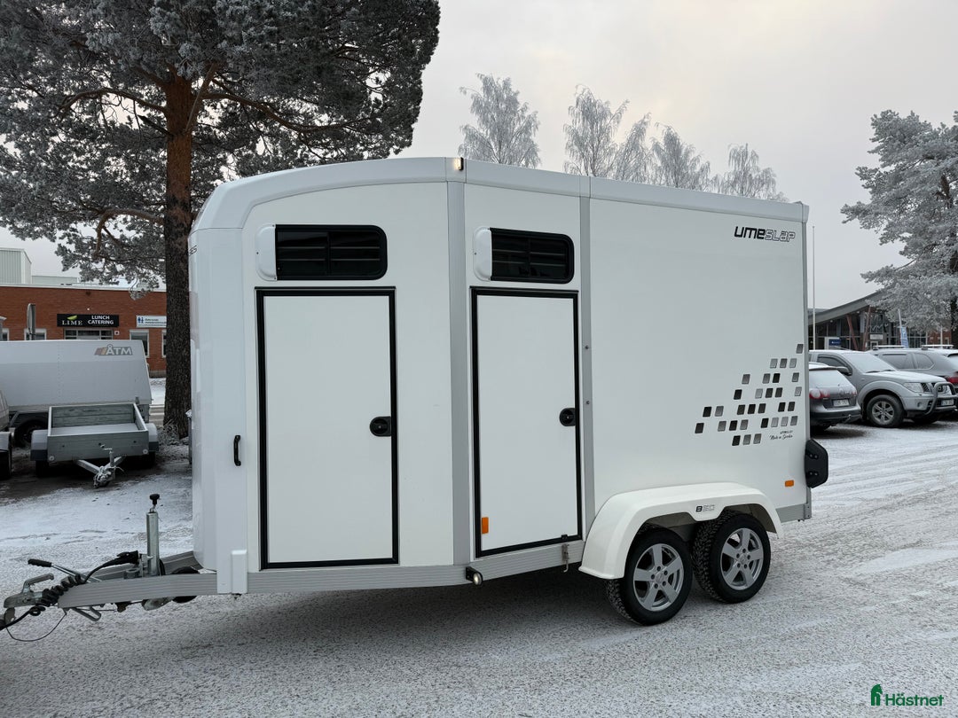 Hästtransporter  fordon & transport till salu: Umesläp B60 2020 i Östersund - Annons 1