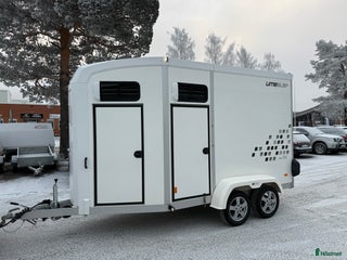 Hästtransporter fordon & transport till salu: Umesläp B60 2020 i Östersund - Annons 2