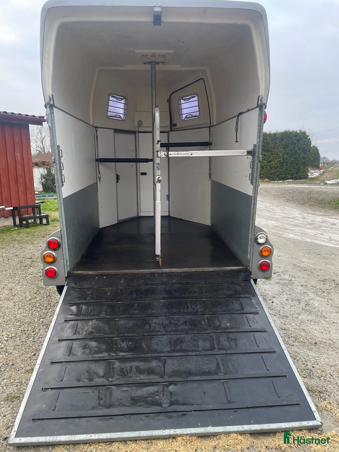 Hästtransporter  fordon & transport till salu: Stort Thulesläp - lasta två hästar i Flyinge - Annons 2