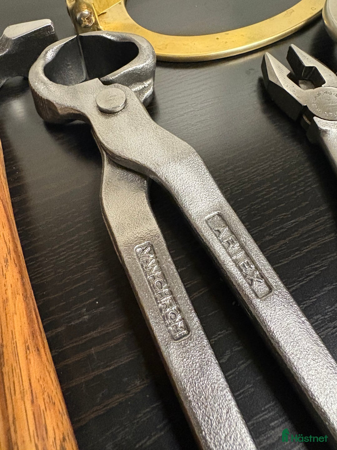 Övrig utrustning övrig utrustning till salu: Diverse hovslagarverktyg mm i Köping - Annons 2