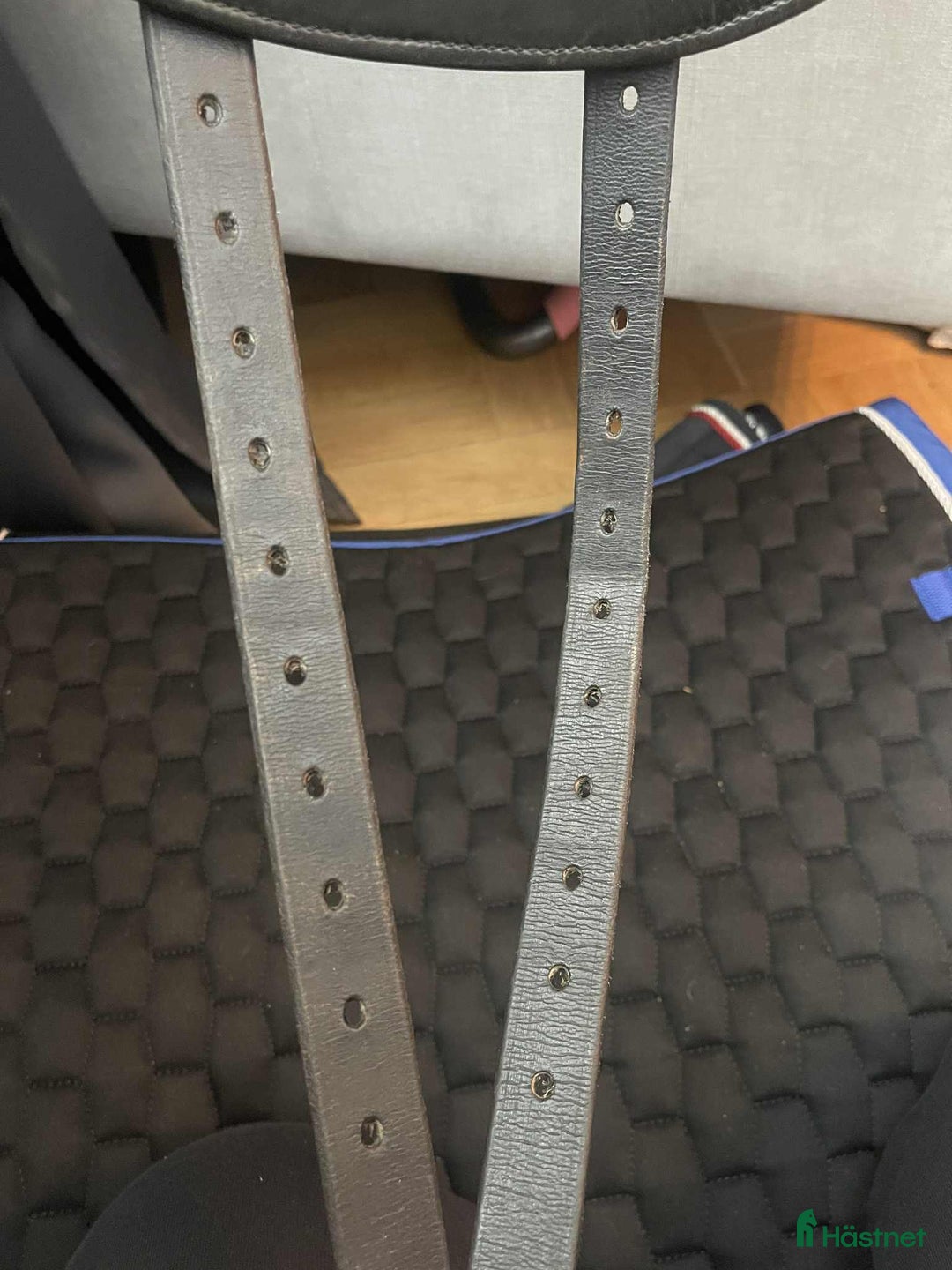 Sadlar hästutrustning till salu: Dressyrsadel 17,5 M.Toulouse GenTec Genesis i Kinna - Annons 5