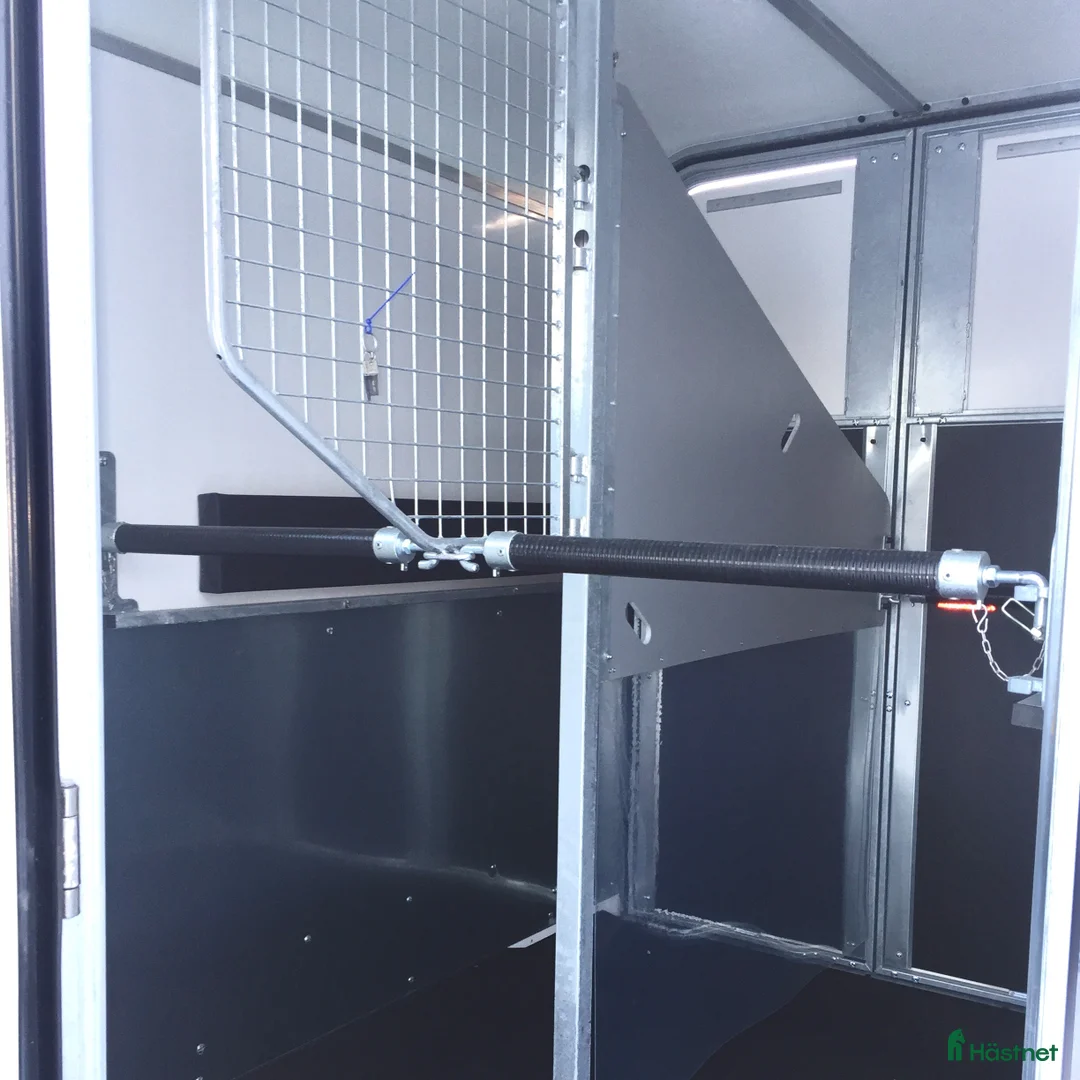 Hästtransporter  fordon & transport till salu: Fautras Provan Demo-ex i Kvicksund - Annons 3