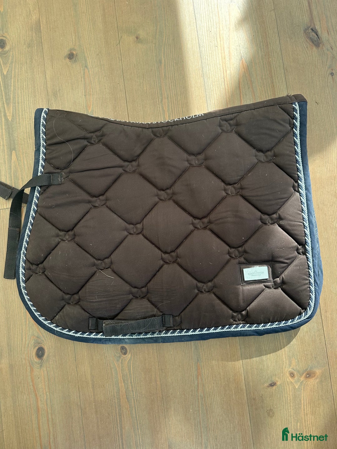 Schabrak & Vojlockar hästutrustning till salu: Equestrian Stockholm schabrak  i Ludvika - Annons 2