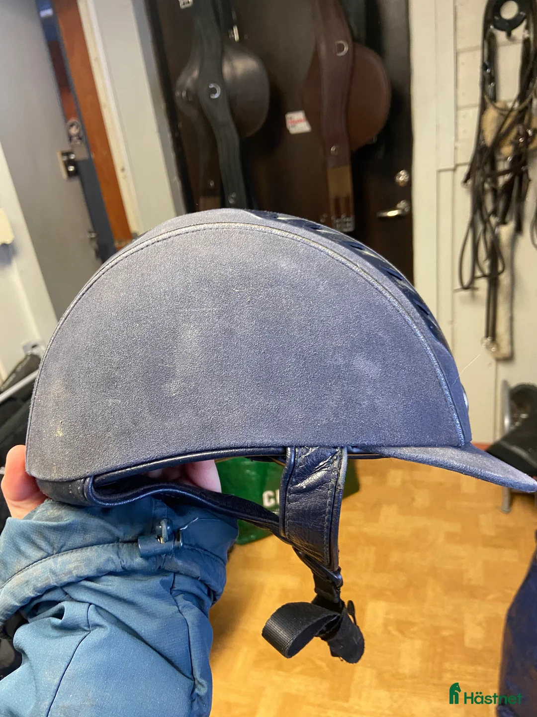 Hjälmar ryttarutrustning till salu: Hjälm med mips i Korsberga - Annons 2