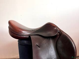 Sadlar hästutrustning till salu: Equipe Expression Special - 17”N, bomvidd +1,5 i Täby - Annons 14