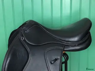 Sadlar hästutrustning Ikonic Light flatbackssadel i Falun - Annons 3