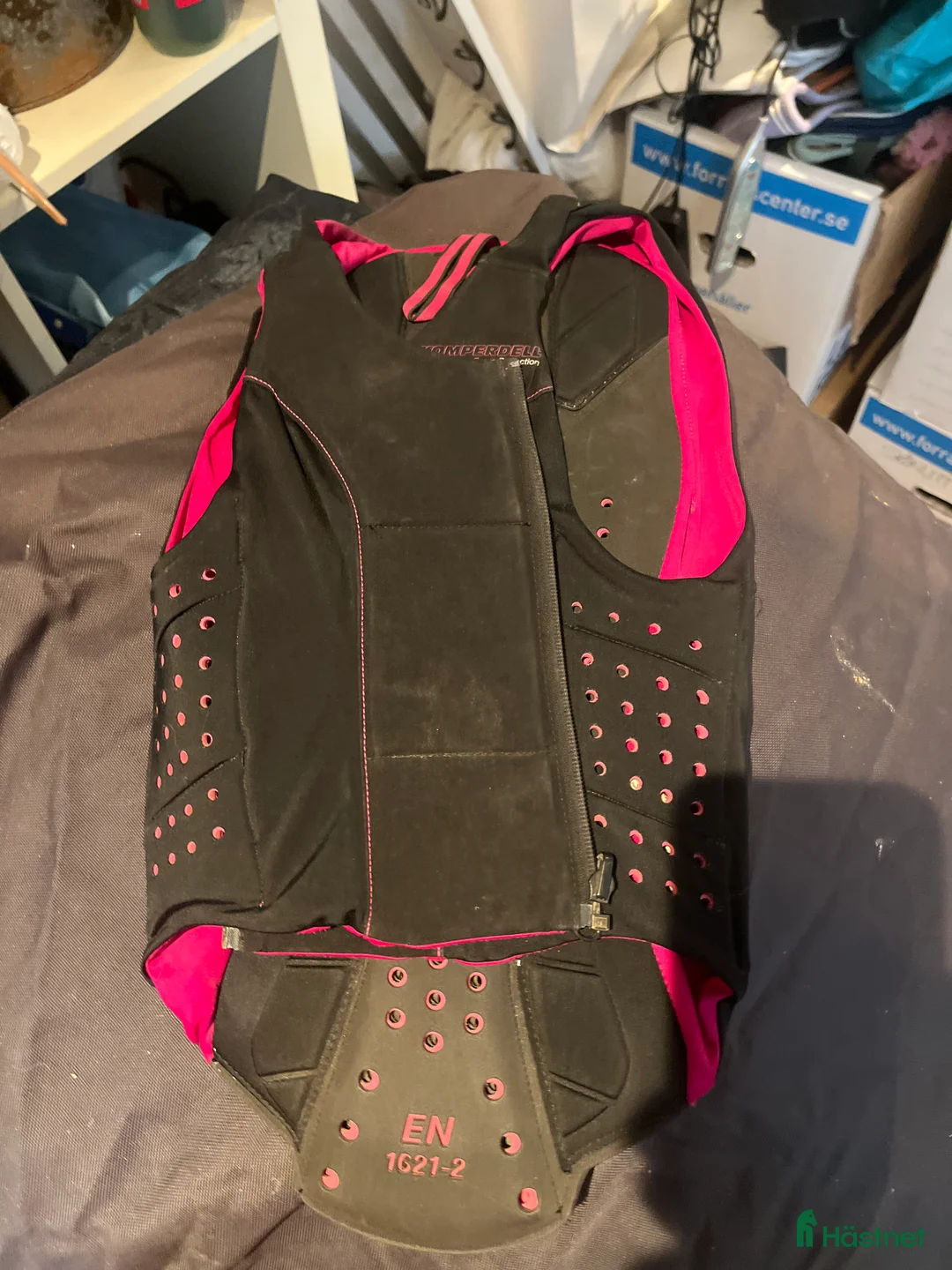 Schabrak & Vojlockar hästutrustning till salu: AKUT måste sälja allt pga platsbrist i Stockholm - Annons 13