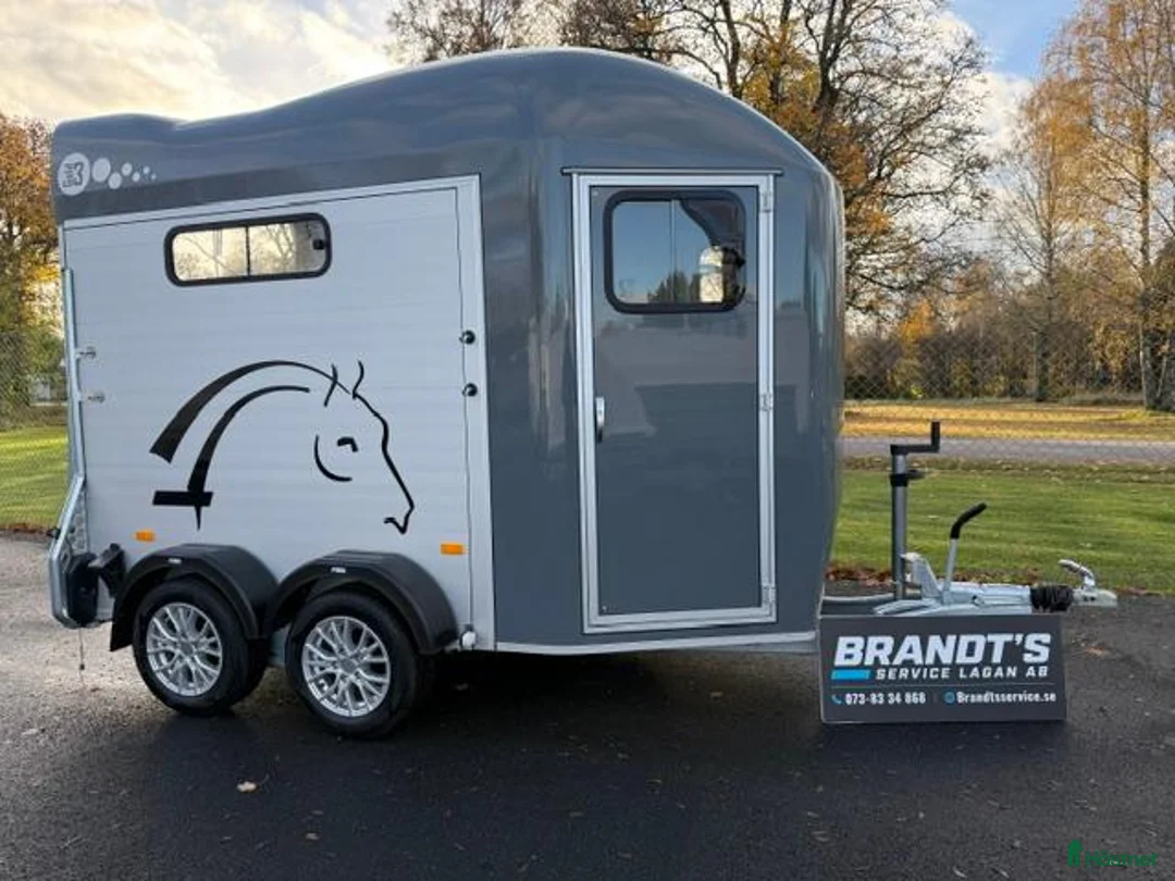 Hästtransporter  fordon & transport till salu: Cheval Liberte´ Gold 3 Alu med Sadelkammare i Lagan - Annons 1