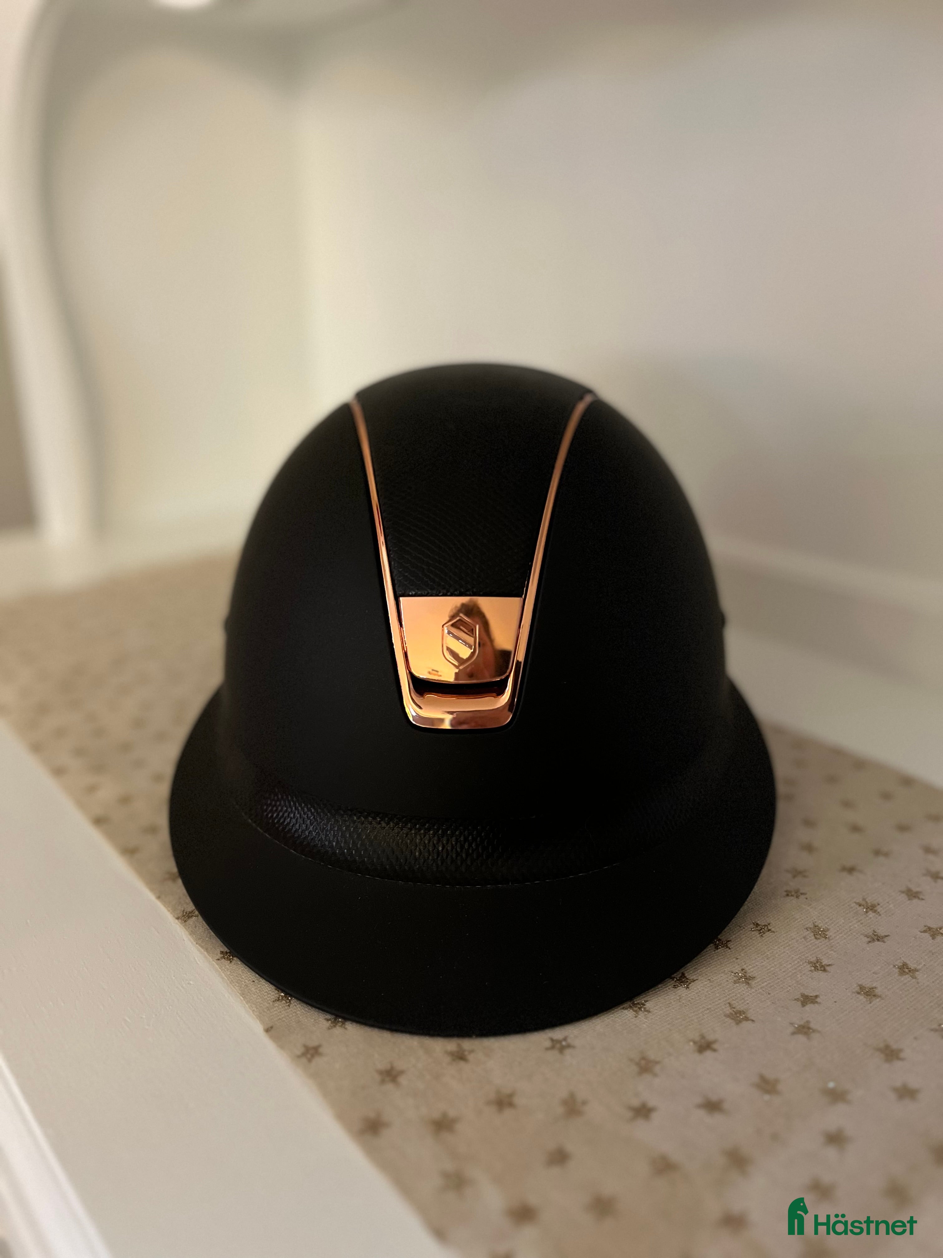 Hjälmar ryttarutrustning till salu: CHANS! NY SAMSHIELD FÖR HALVA PRISET! i Stånga - Annons 7