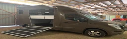 Hästlastbilar  fordon & transport till salu: Hästbuss – Nybyggd hästdel 2024 – B-körkort i Arboga - Annons 3