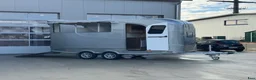 Hästtransporter  fordon & transport till salu: 3 hästars Dickenherr med bodel - Annons 1