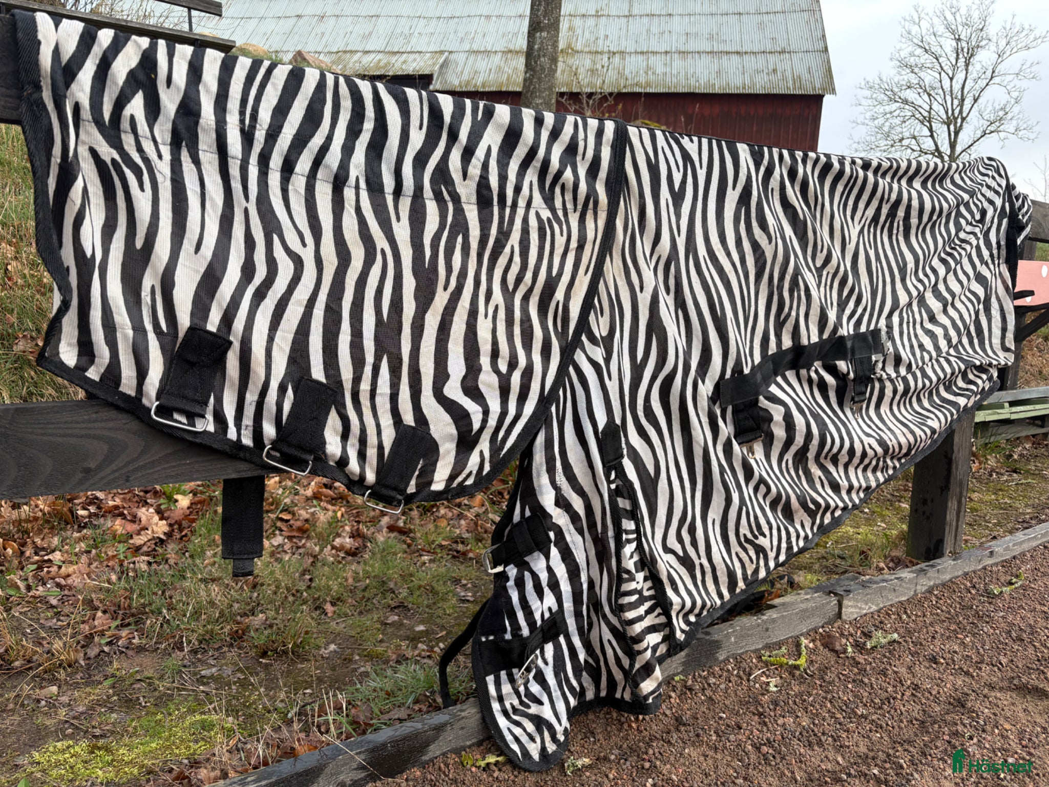 Täcken hästutrustning Flugtäcken 115-135cm - Annons 1