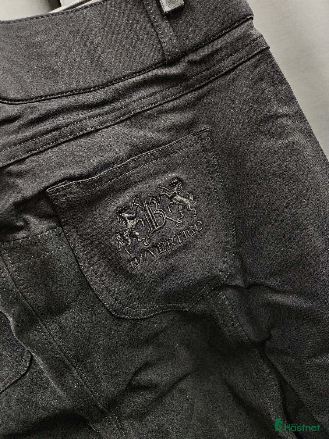 Ridbyxor ryttarutrustning till salu: Ridbyxa, 44, B Vertigo i Gällivare - Annons 3