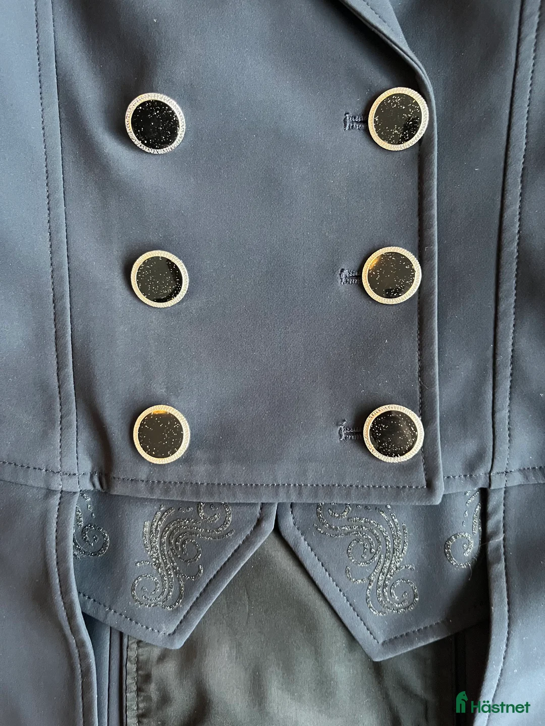 Jackor & Kavajer ryttarutrustning till salu: Superfin Equiline x-cool frack med bling  i Vallentuna - Annons 5