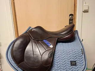 Sadlar hästutrustning Bates Victrix i Hamneda - Annons 2