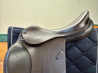 Sadlar hästutrustning till salu: Fin knights Siddhant i Ucklum - Annons 17