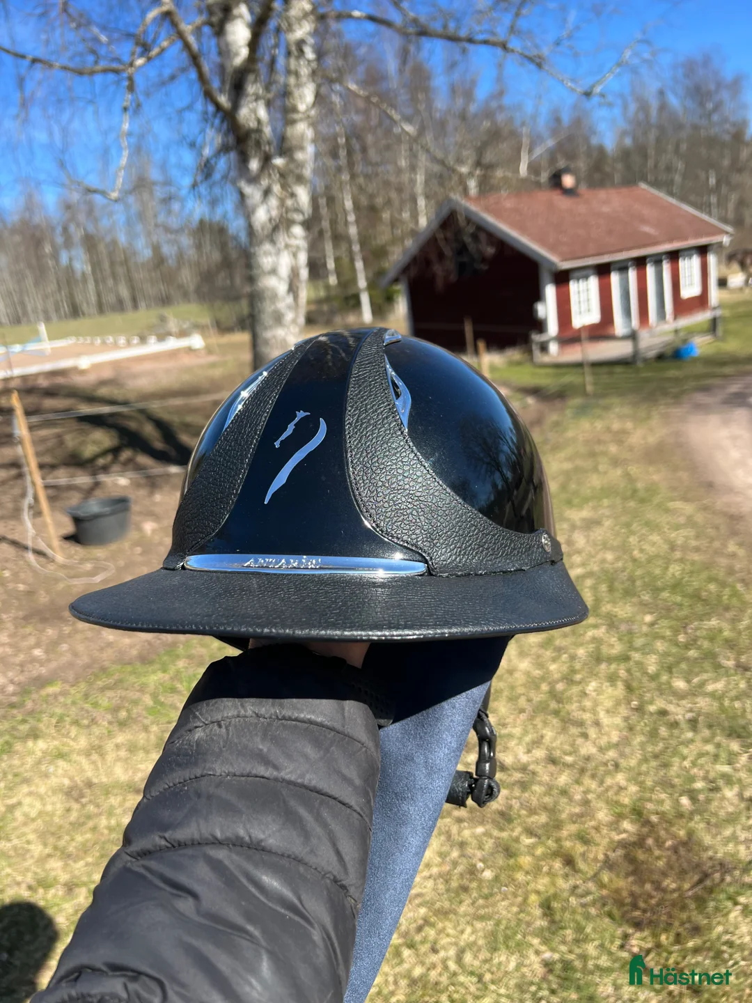 Hjälmar ryttarutrustning till salu: Antares hjälm - Annons 1