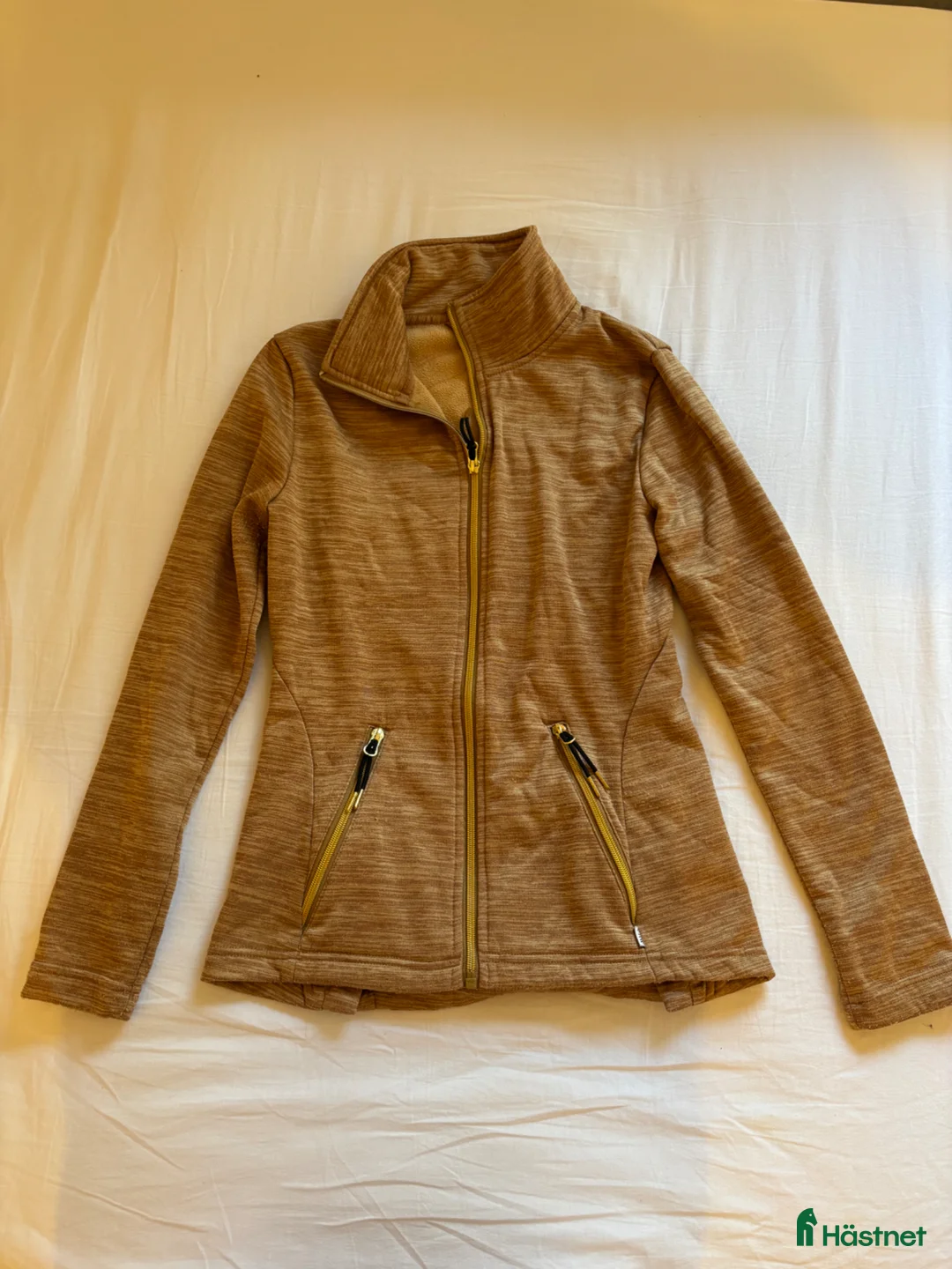 Jackor & Kavajer ryttarutrustning till salu: Ridkläder CRW i Falun - Annons 1