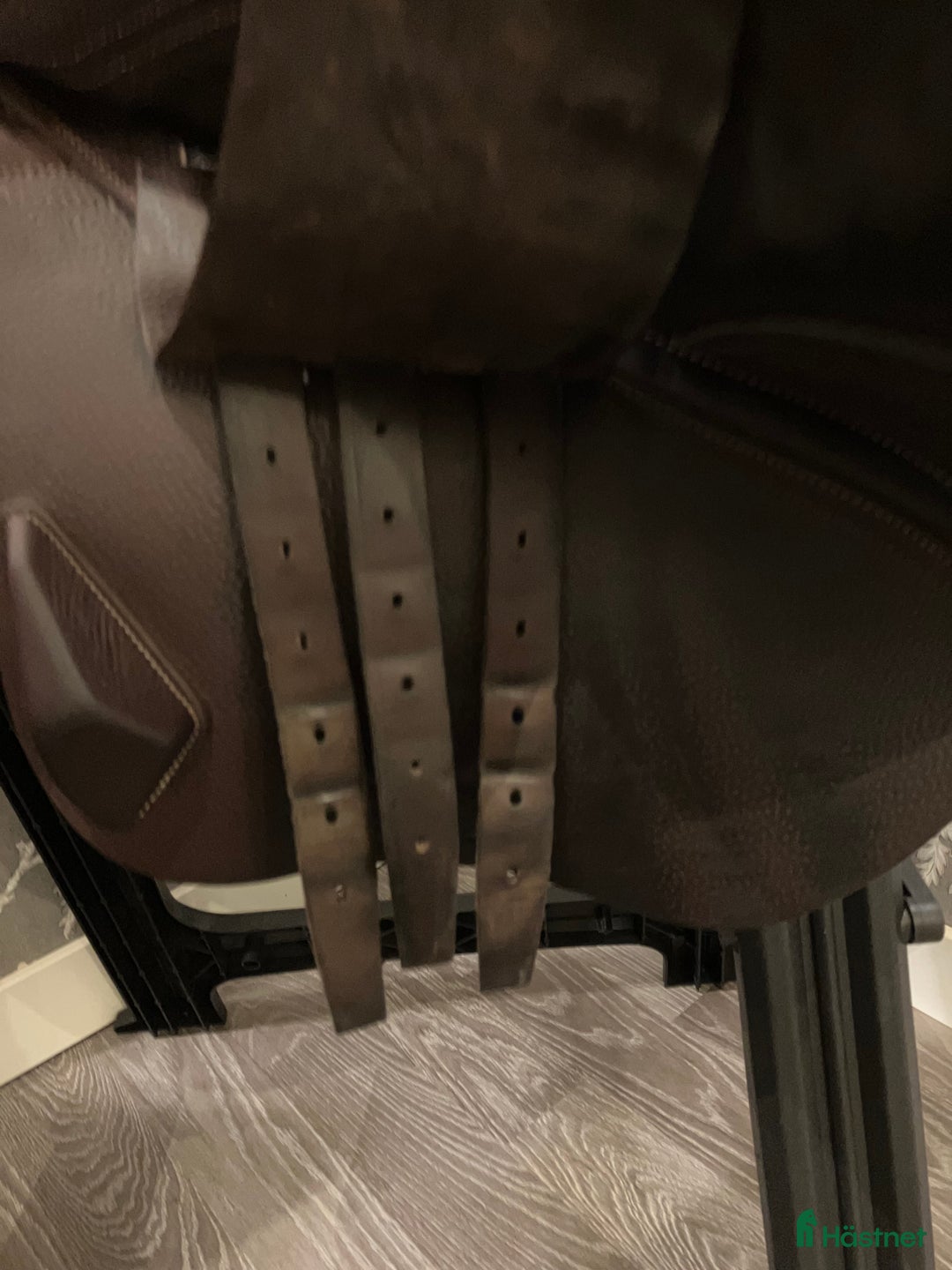 Sadlar hästutrustning till salu: Snygg CWD 2Gs sadel  - sparsamt använd i Eskilstuna - Annons 3