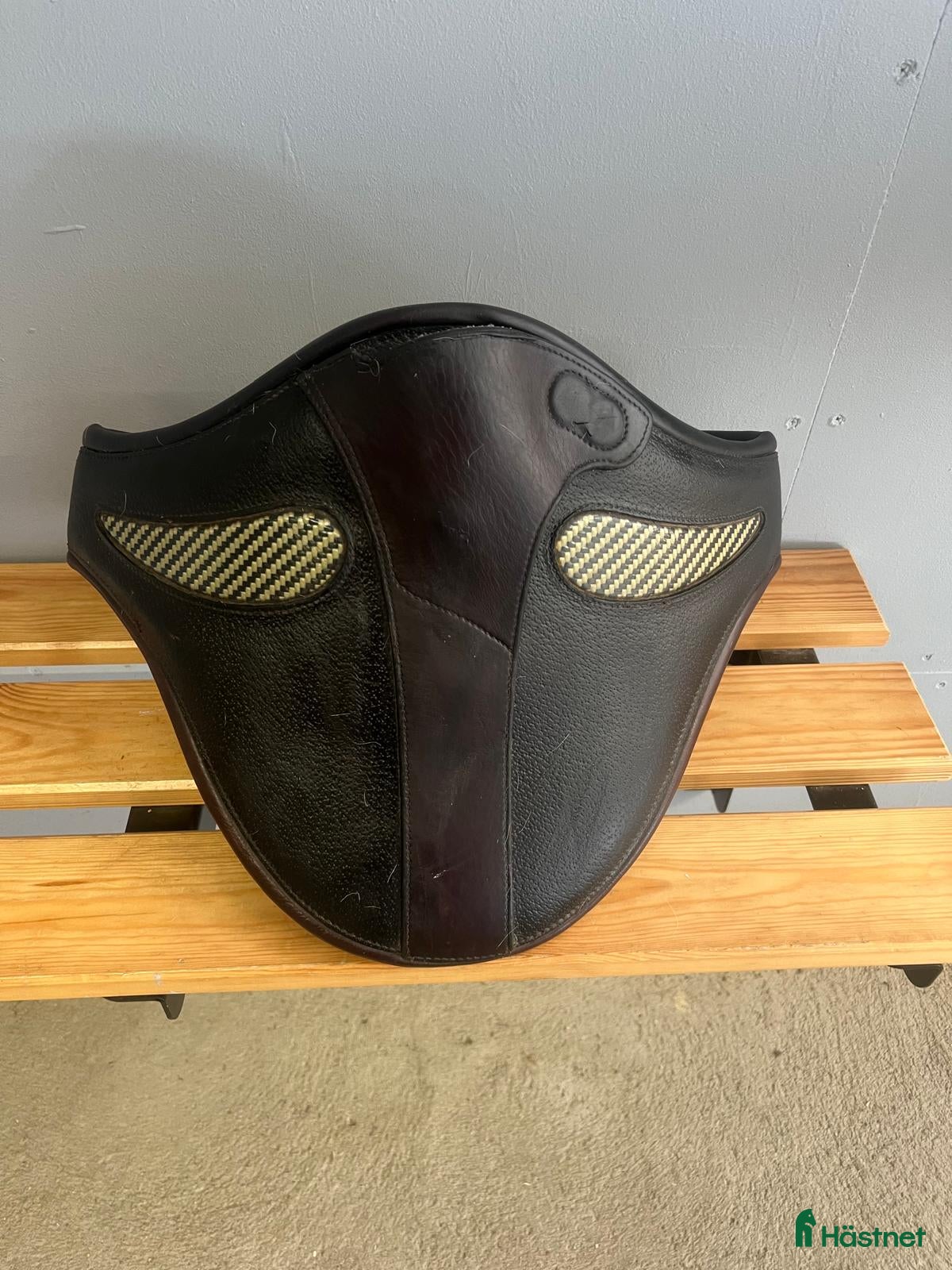 Sadeltillbehör hästutrustning Equipe magplatta 125 cm kevlar/carbon - Annons 4