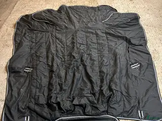 Täcken hästutrustning 3 olika täcken stl.145 + olika lindor - Annons 7