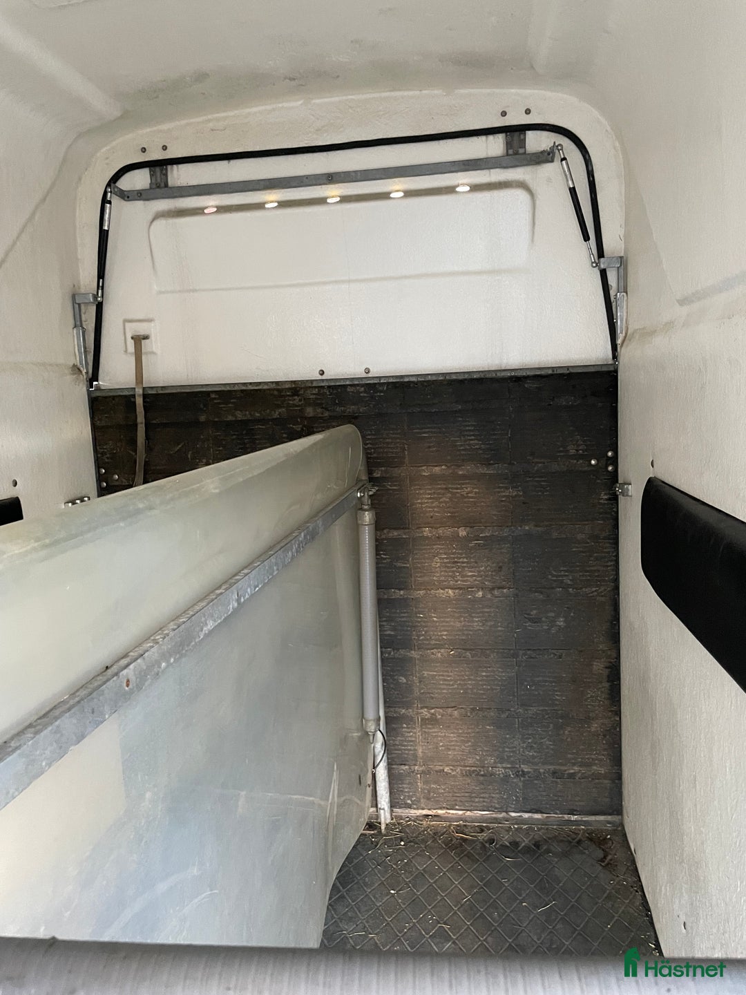 Hästtransporter  fordon & transport till salu: Prisvärt kvalitetssläp i Bromma - Annons 4