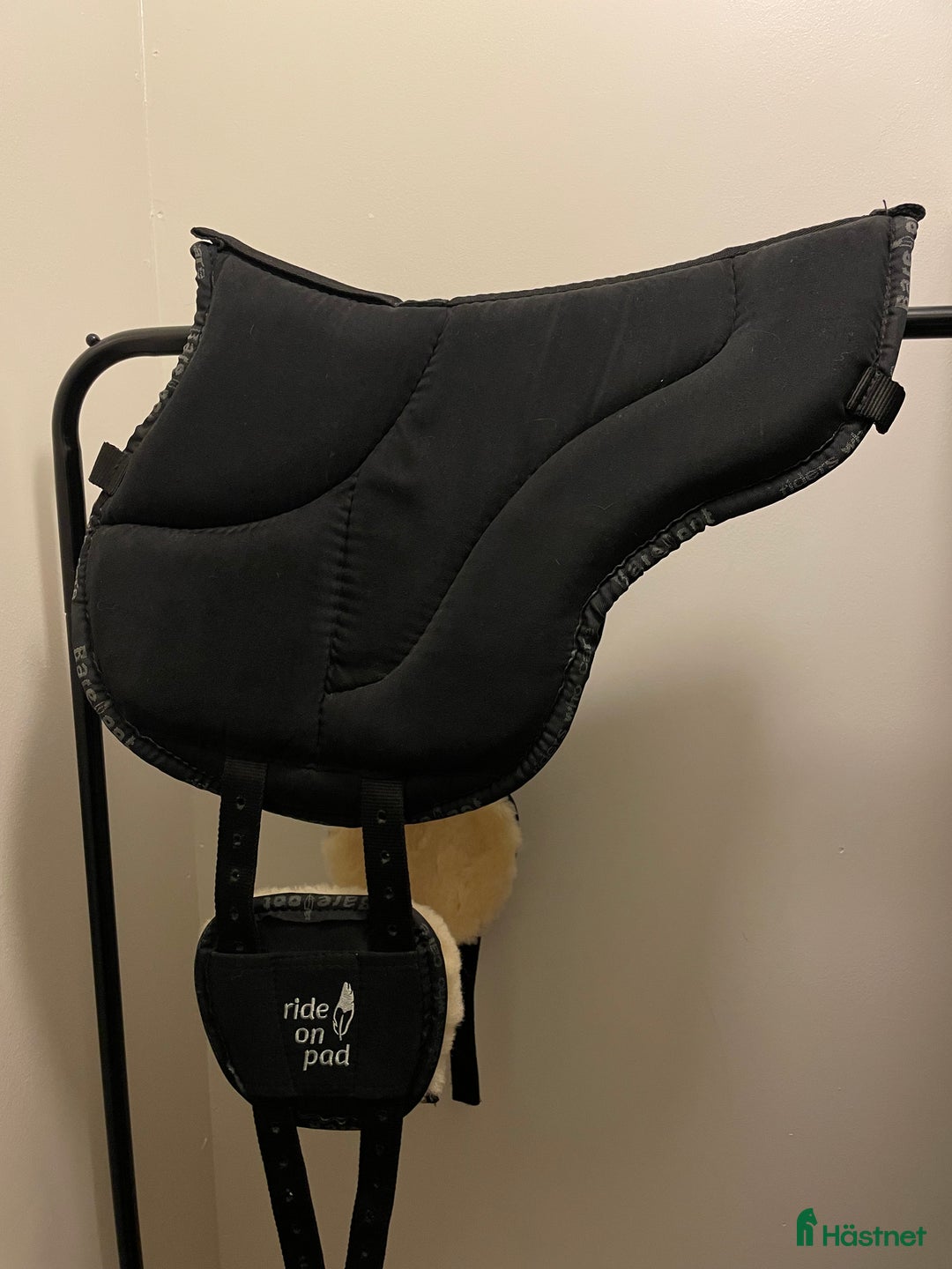 Sadlar hästutrustning till salu: Ride-On-Pad Barn / Shettis, svart i Uppsala - Annons 1