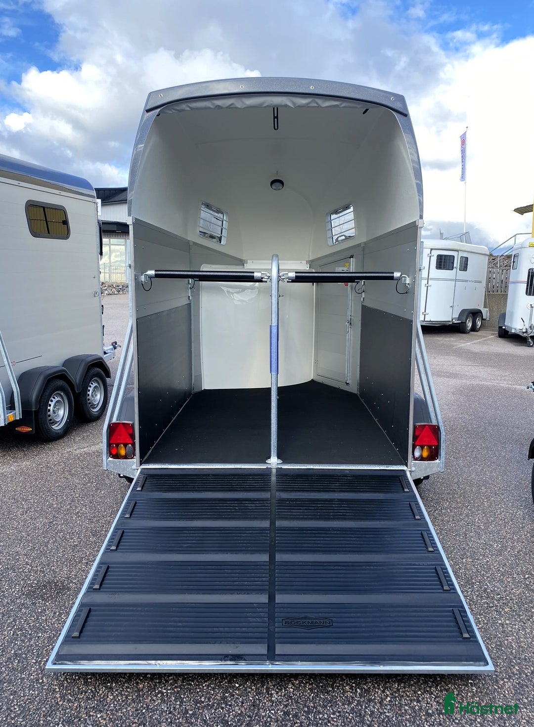 Hästtransporter  fordon & transport till salu: Tvåhästars Böckmann med sadelkammare i Kvicksund - Annons 4