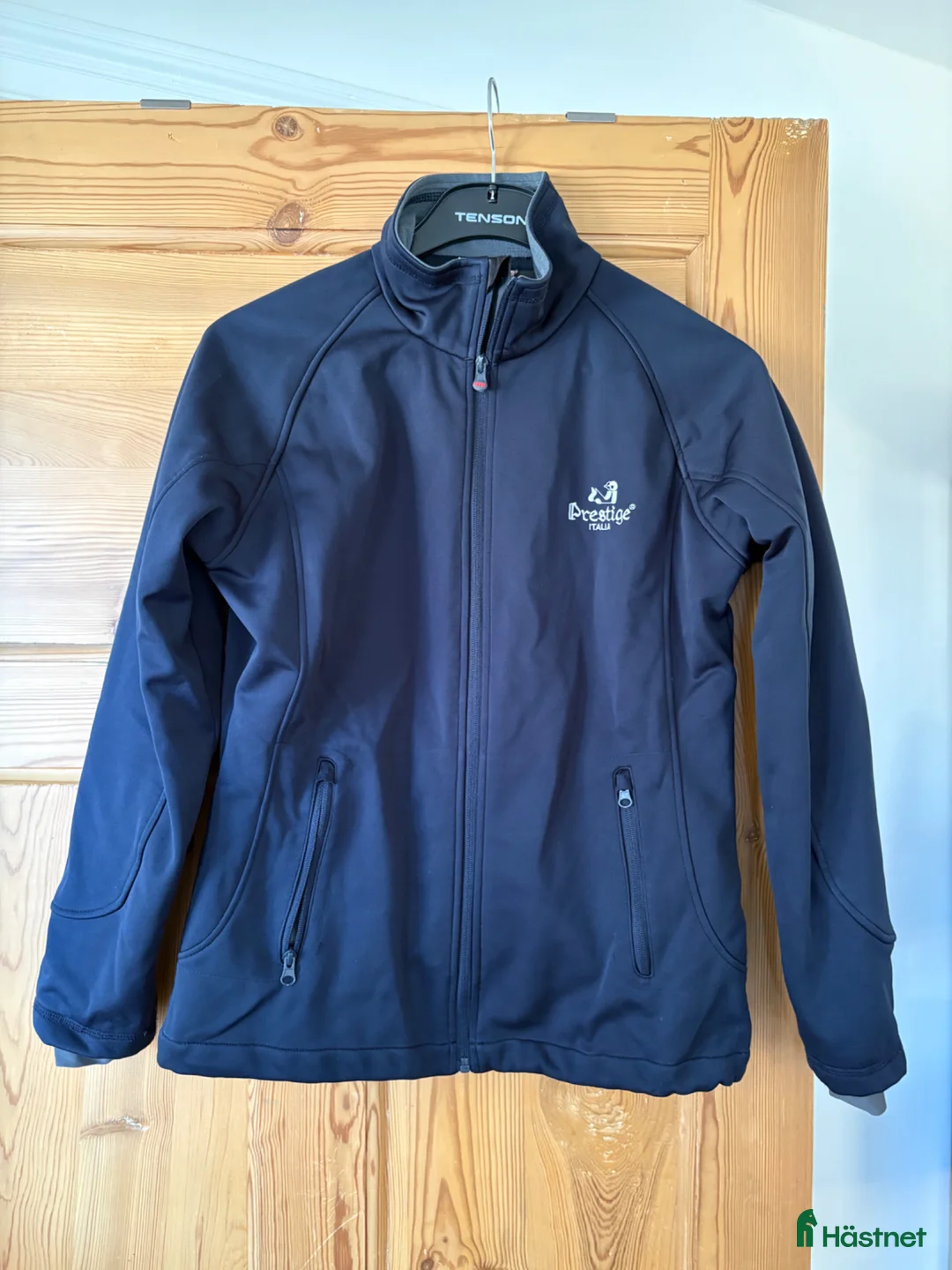 Jackor & Kavajer ryttarutrustning till salu: Pikeur softshell jacka! - Annons 2