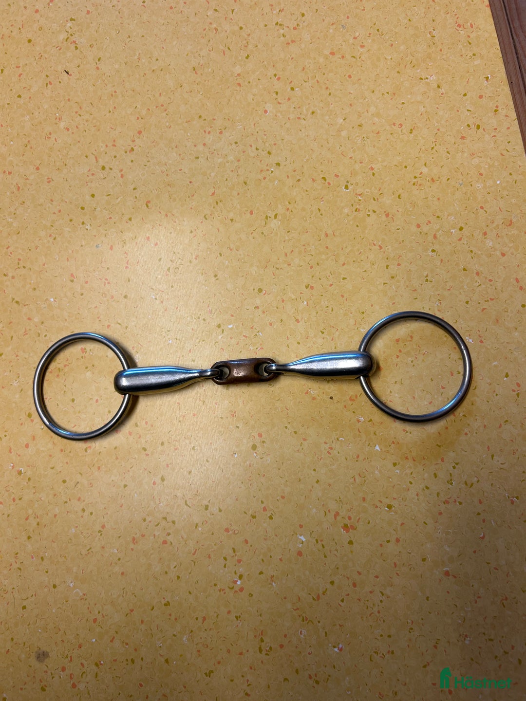 Bett hästutrustning till salu: 2st Bett stl 14,5 i Lessebo - Annons 2