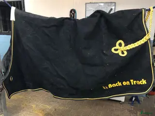 Täcken hästutrustning till salu: Back On Track i Ulricehamn - Annons 2