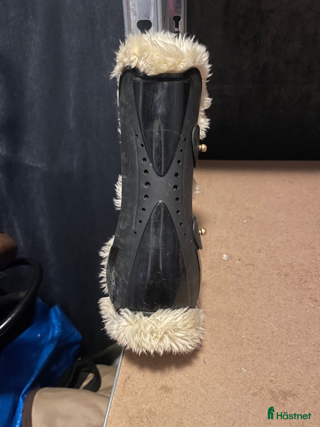 Benskydd hästutrustning till salu: Fluff senskydd! i Gävle - Annons 2