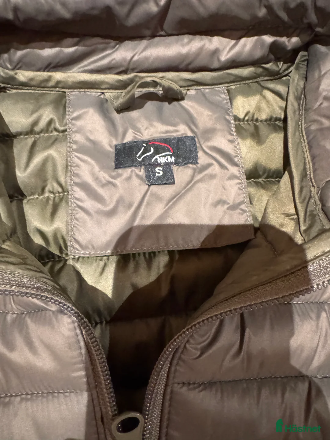 Övrigt Ridkläder ryttarutrustning till salu: Ridväst märke HKM i Sätila - Annons 3