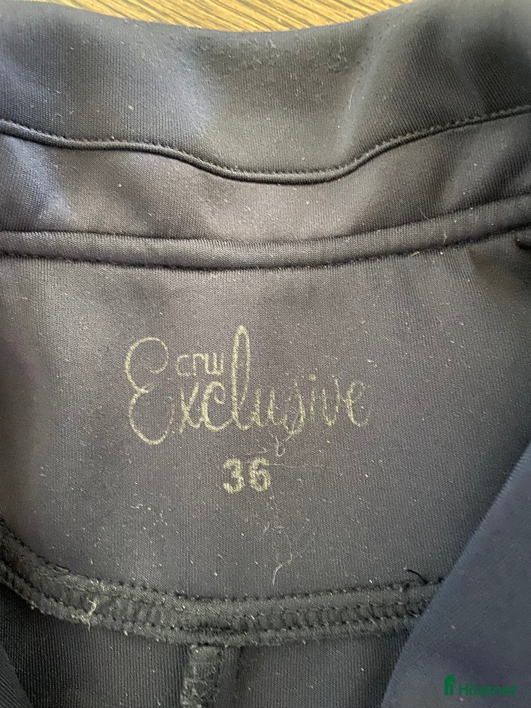 Jackor & Kavajer ryttarutrustning till salu: Söt ridkavaj i barnstorlek i Varberg - Annons 3