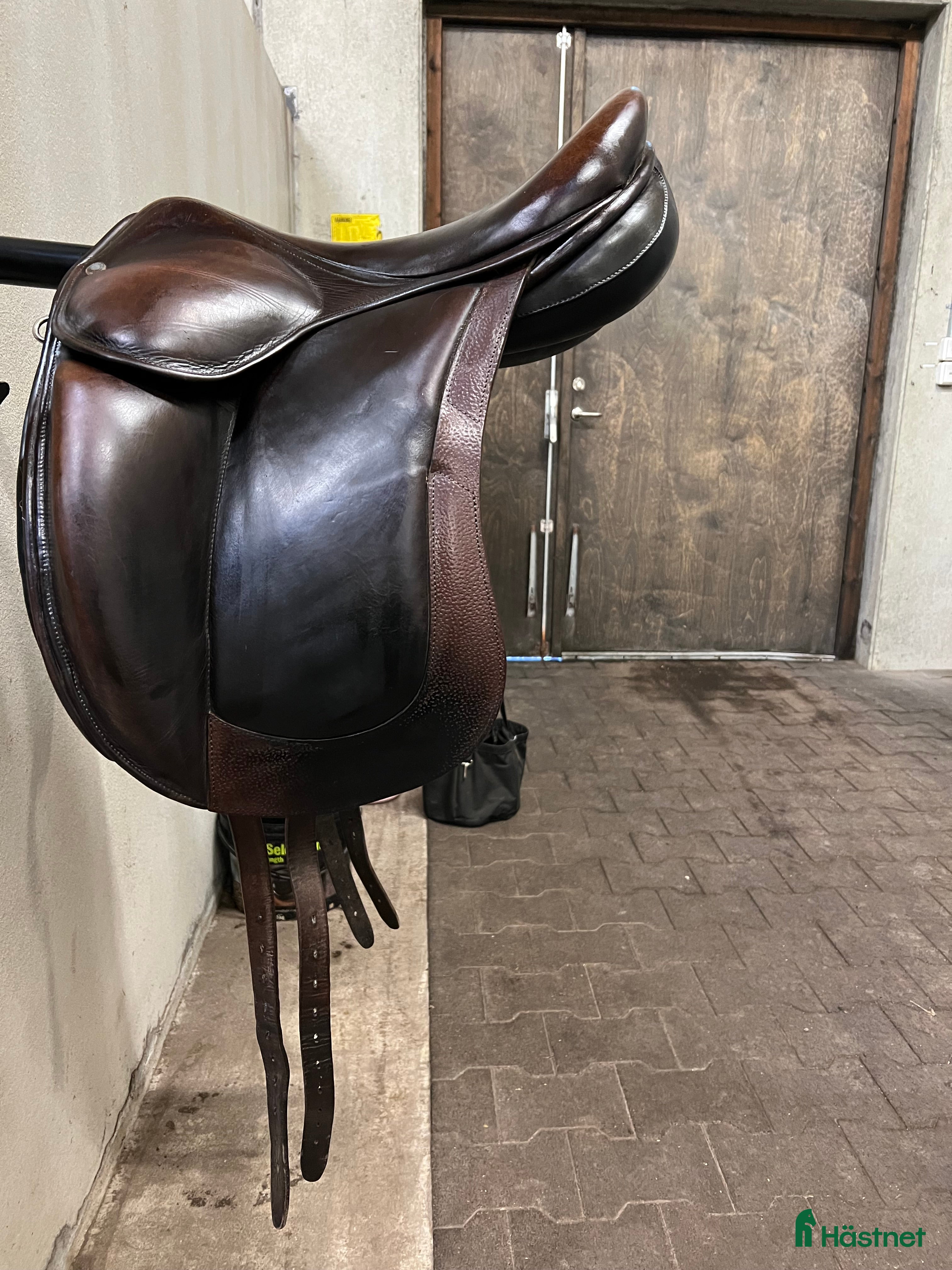 Sadlar hästutrustning Childeric DI 18” i Hölö - Annons 16
