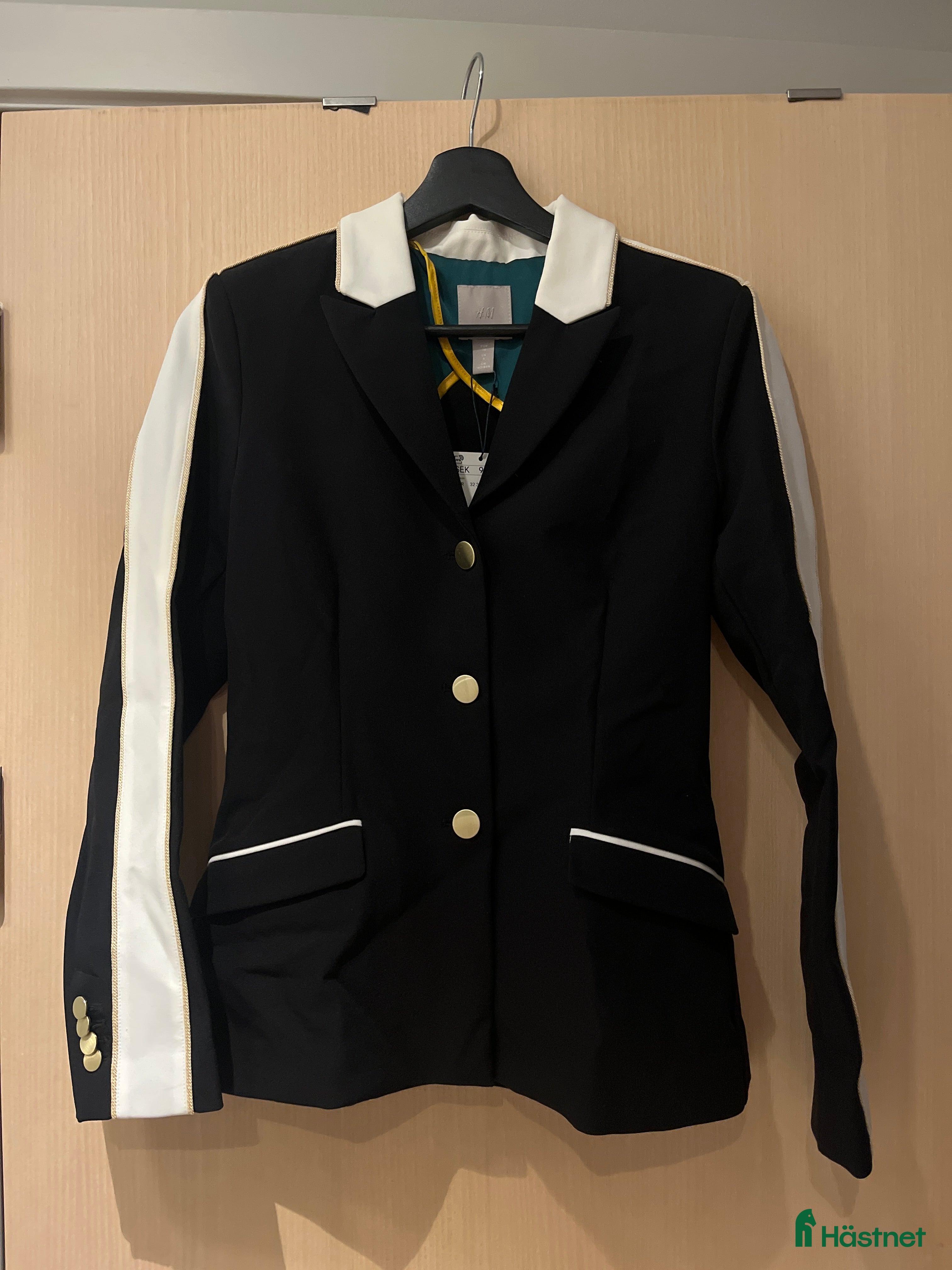 Jackor & Kavajer ryttarutrustning till salu: Oanvänd kavaj från H&M i Nacka - Annons 18