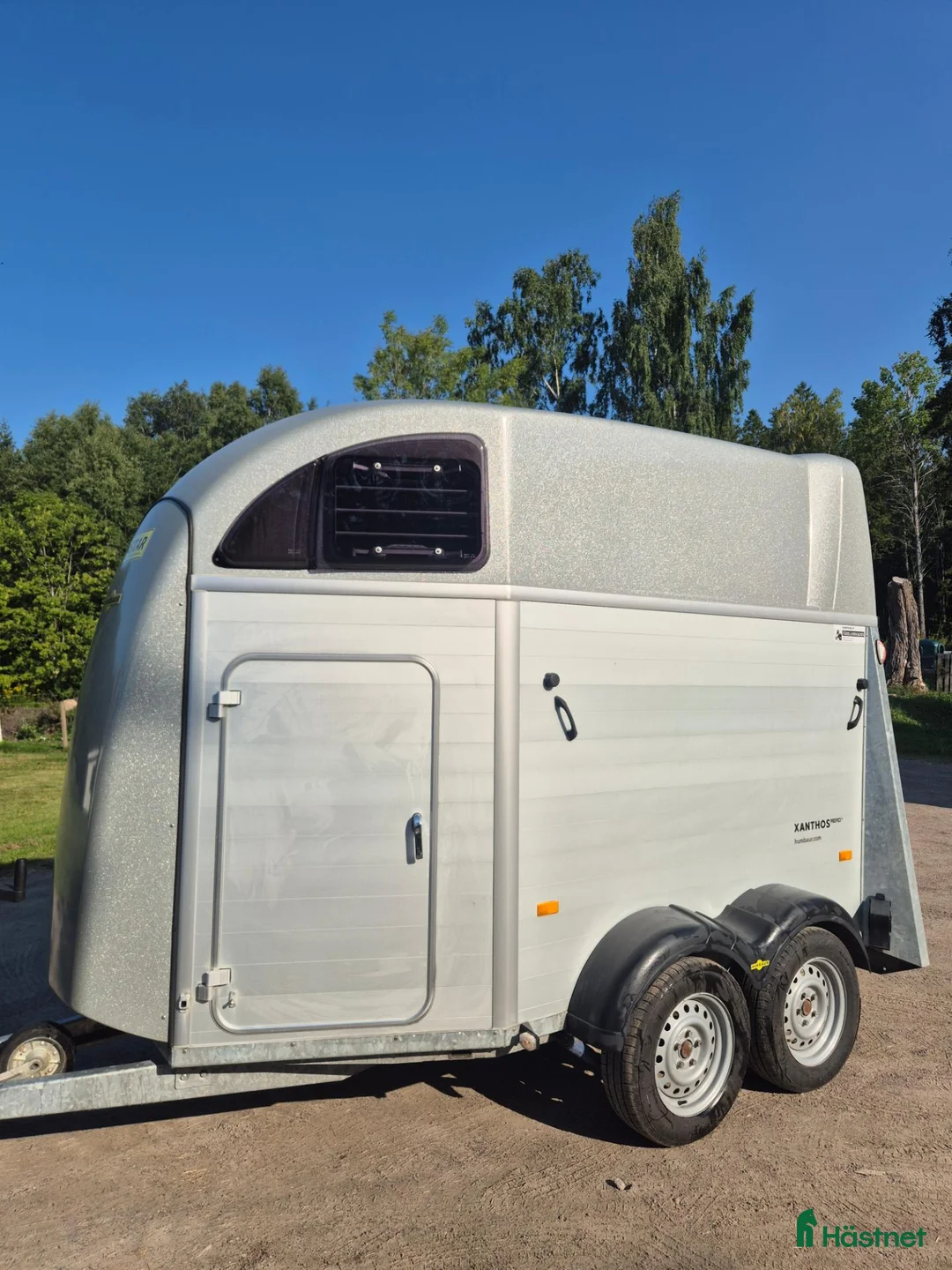 Hästtransporter  fordon & transport till salu: Superfin extrautrustad hästtransport - Annons 1