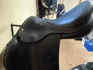 Sadlar hästutrustning Equipe Linnea sadel 17” Svart - Annons 11