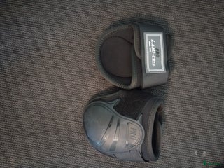 Benskydd hästutrustning till salu: Lamicell bakskydd i Tösse - Annons 4