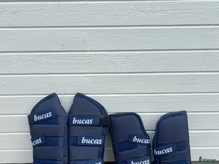 Benskydd hästutrustning till salu: Bucas transportskydd - Annons 2