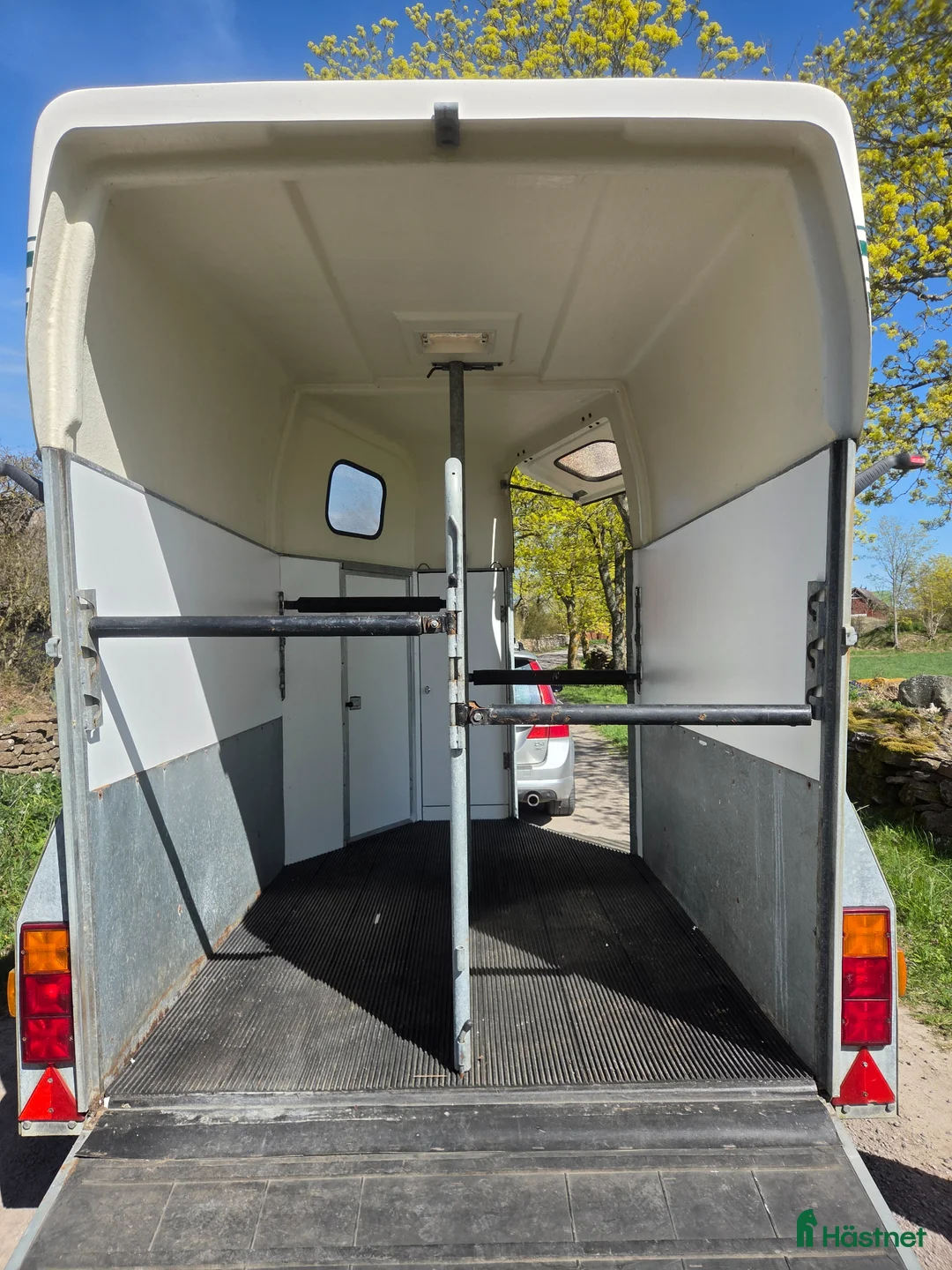 Hästtransporter  fordon & transport till salu: Star trailer, frontutlastning, nybes, sadelkammare - Annons 5