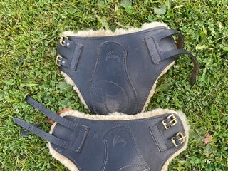 Övrig Hästutrustning hästutrustning till salu: Bakbensskydd Pessoa i Tenhult - Annons 3