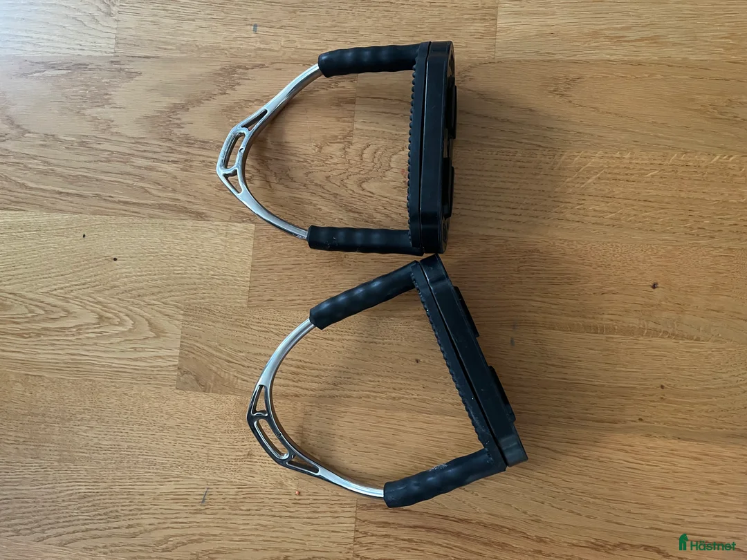 Stigbyglar hästutrustning till salu: Sprenger Bow Balance  - Annons 2