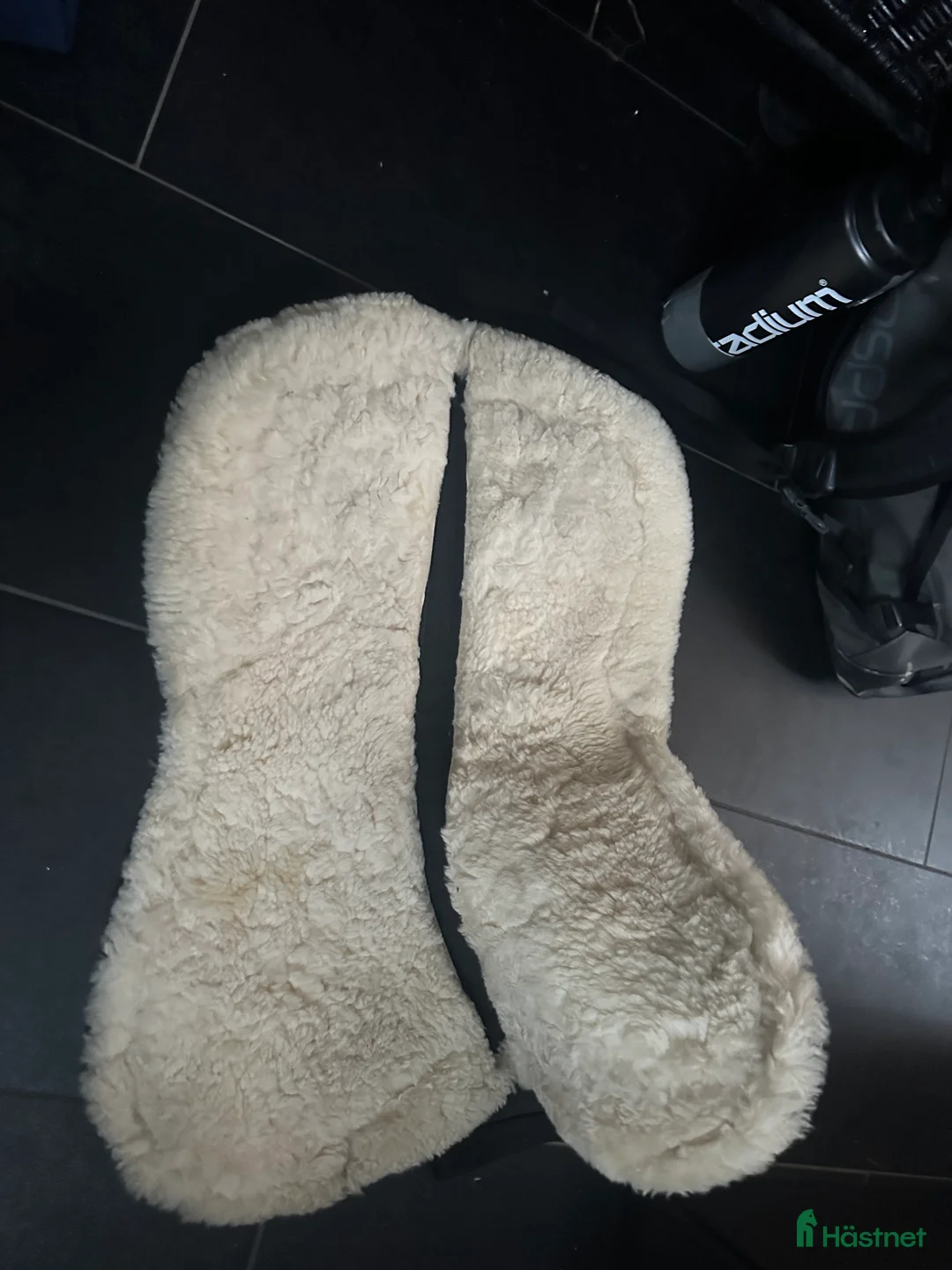 Sadeltillbehör hästutrustning till salu: Fårskinnspadd - Annons 3