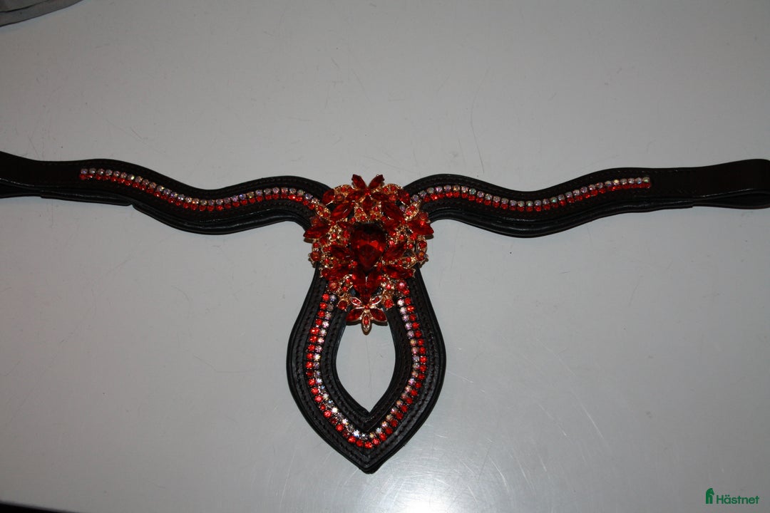 Träns hästutrustning till salu: Pannband i Bålsta - Annons 2