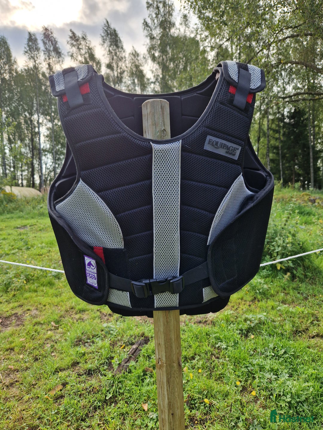 Säkerhetsvästar ryttarutrustning till salu: Ridväst  i Molkom - Annons 1