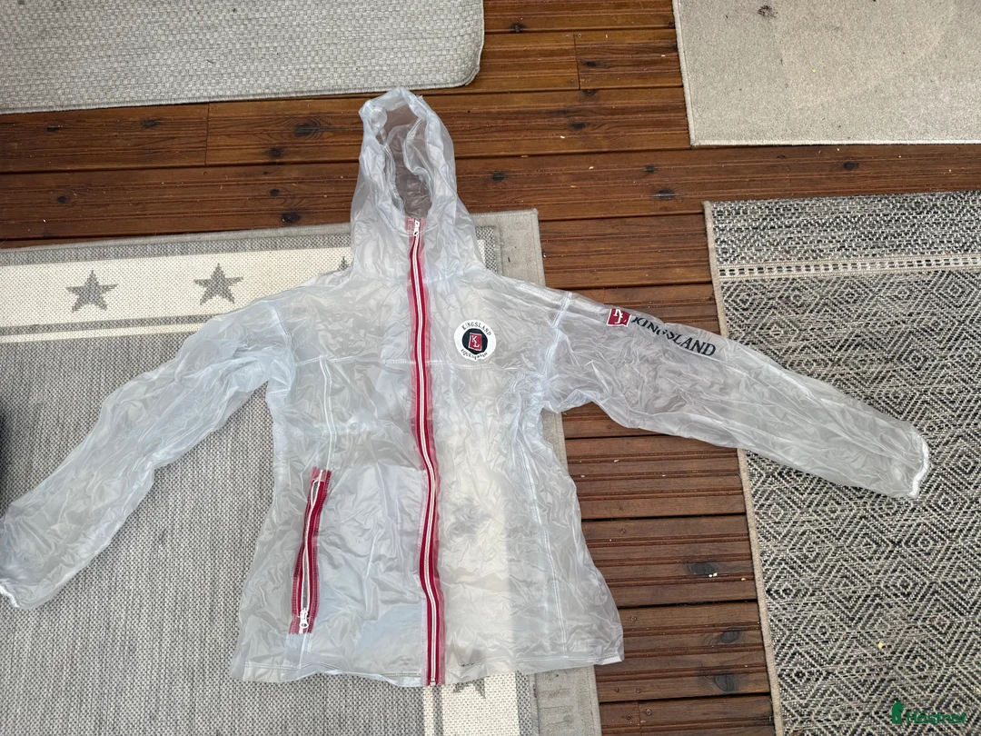 Jackor & Kavajer ryttarutrustning till salu: kingsland regn jacka  - Annons 1