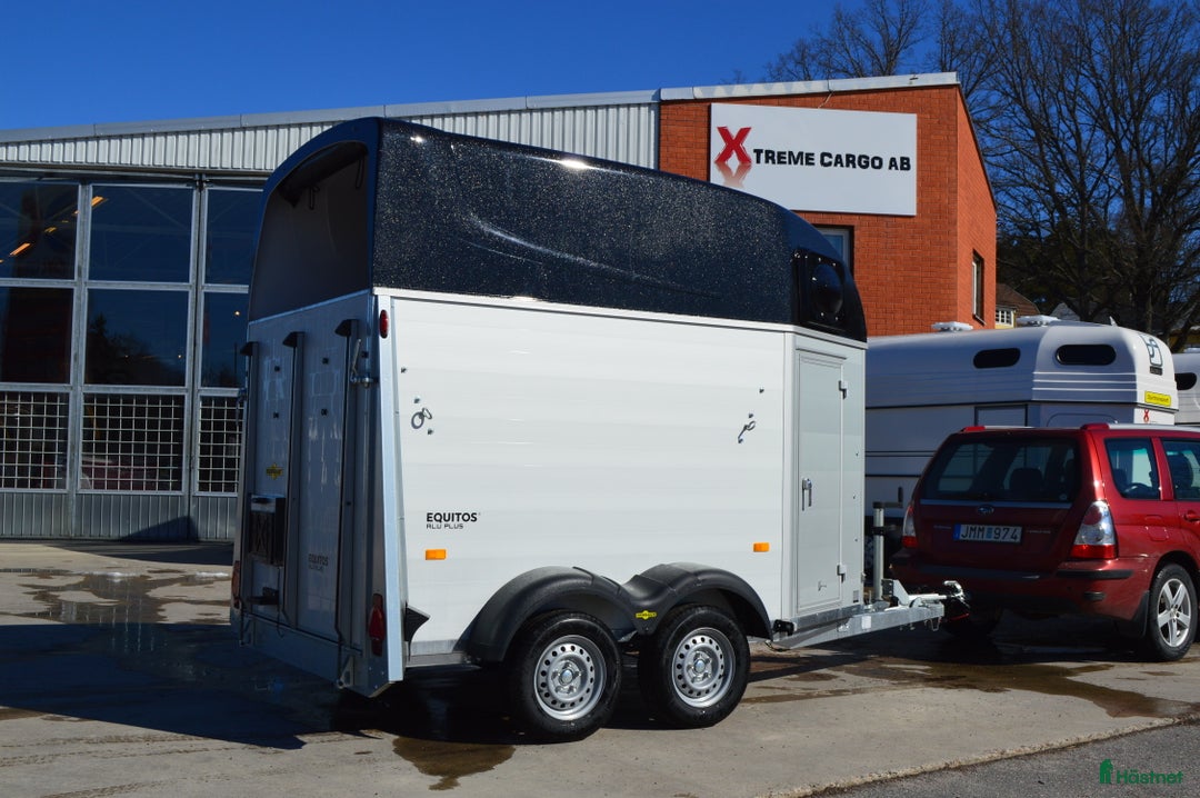 Hästtransporter  fordon & transport till salu: Humbaur Equitos Alu sadelkammare i Kvicksund - Annons 5